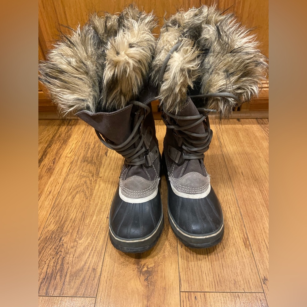 Sorel Womens Joan Of Arctic grey  Leather Waterproof Winter Boots Sz 9.5